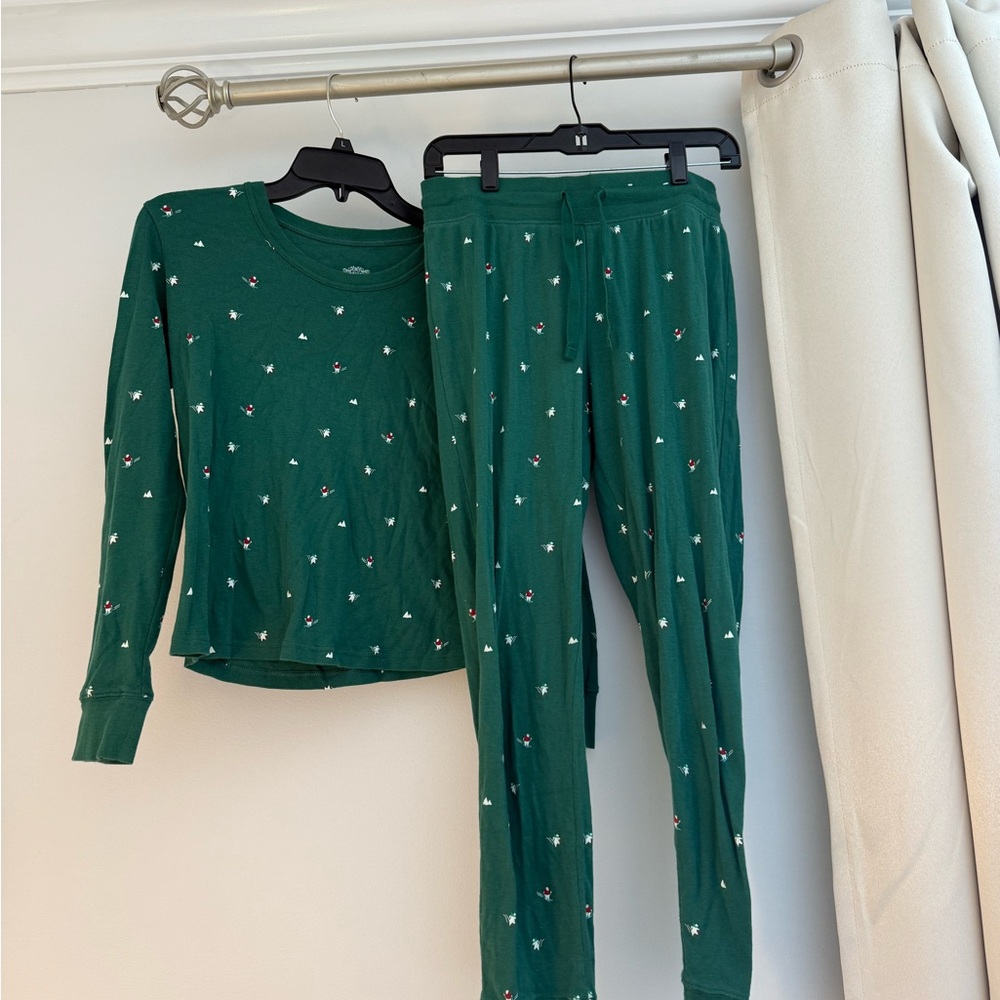Green Kids Pajamas Set
